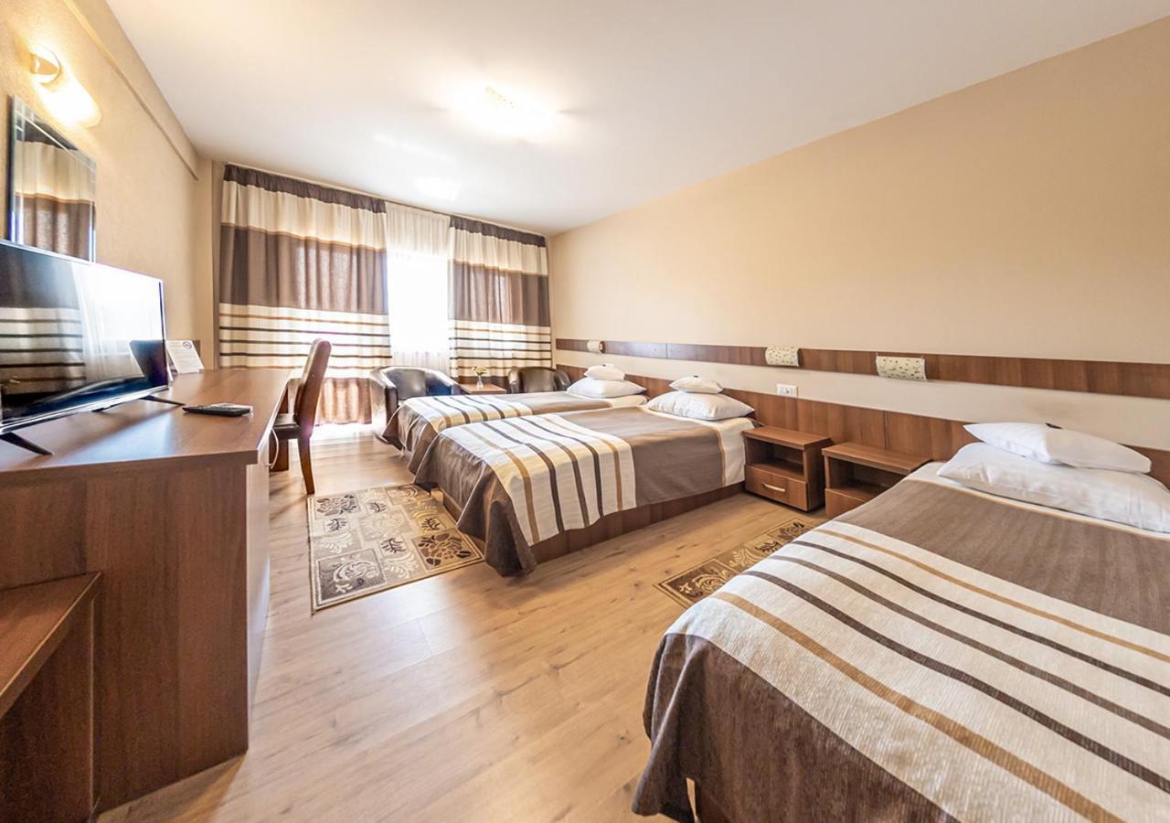 Hotel Crisana Arad Luaran gambar