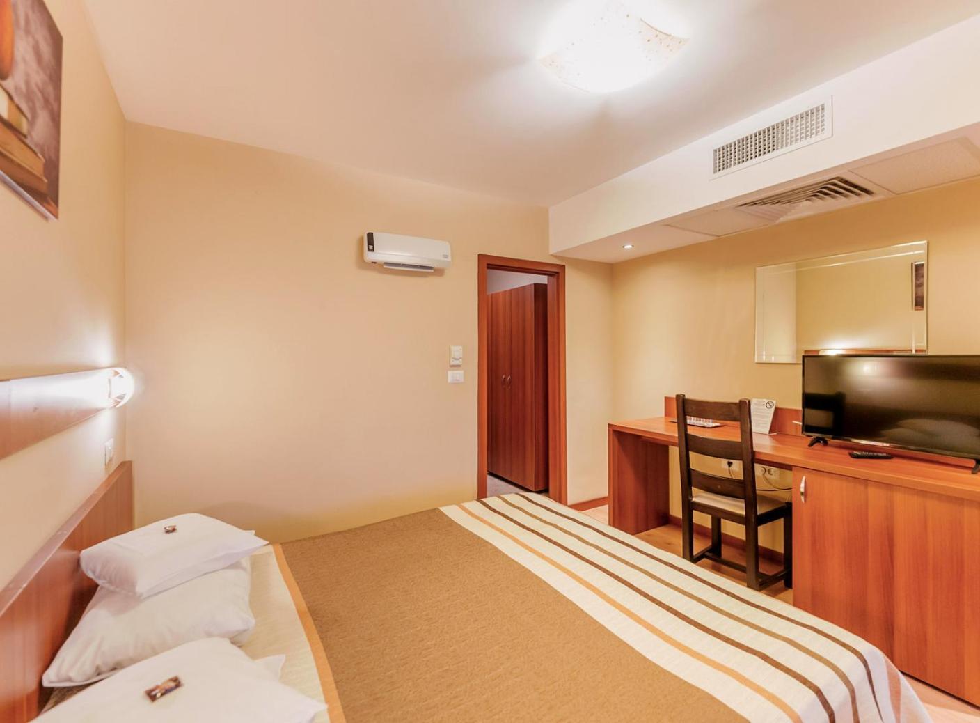 Hotel Crisana Arad Luaran gambar
