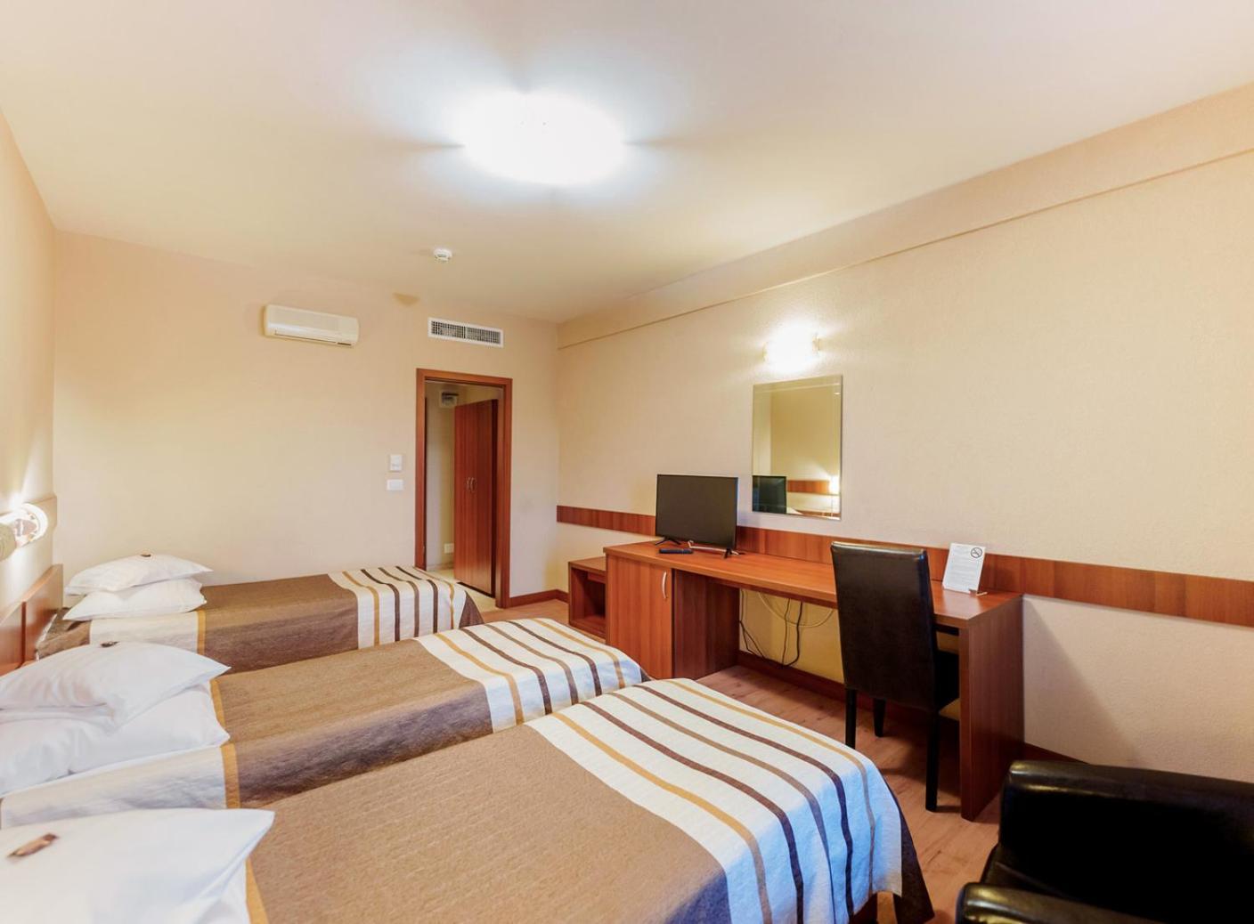 Hotel Crisana Arad Luaran gambar