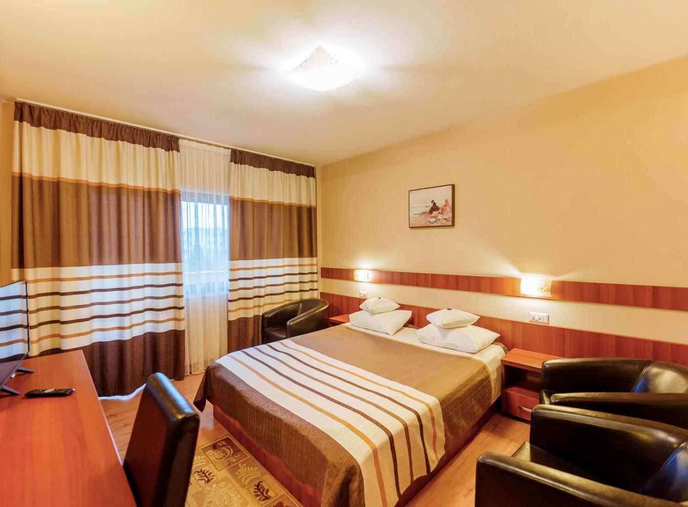 Hotel Crisana Arad Luaran gambar