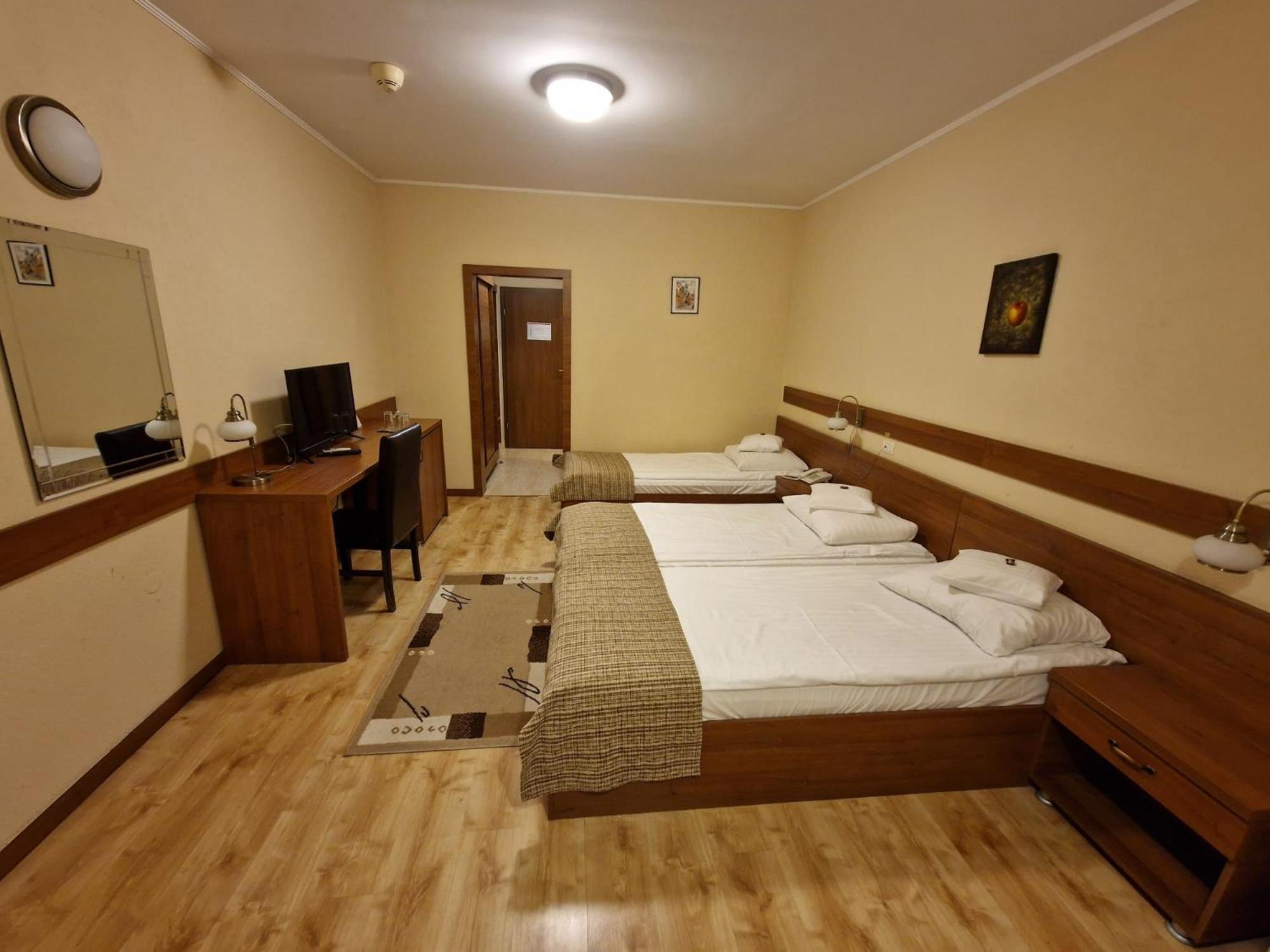 Hotel Crisana Arad Luaran gambar