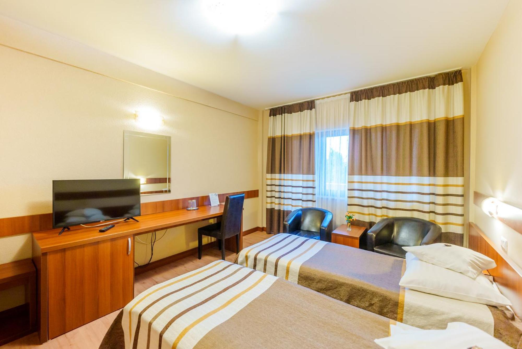 Hotel Crisana Arad Luaran gambar