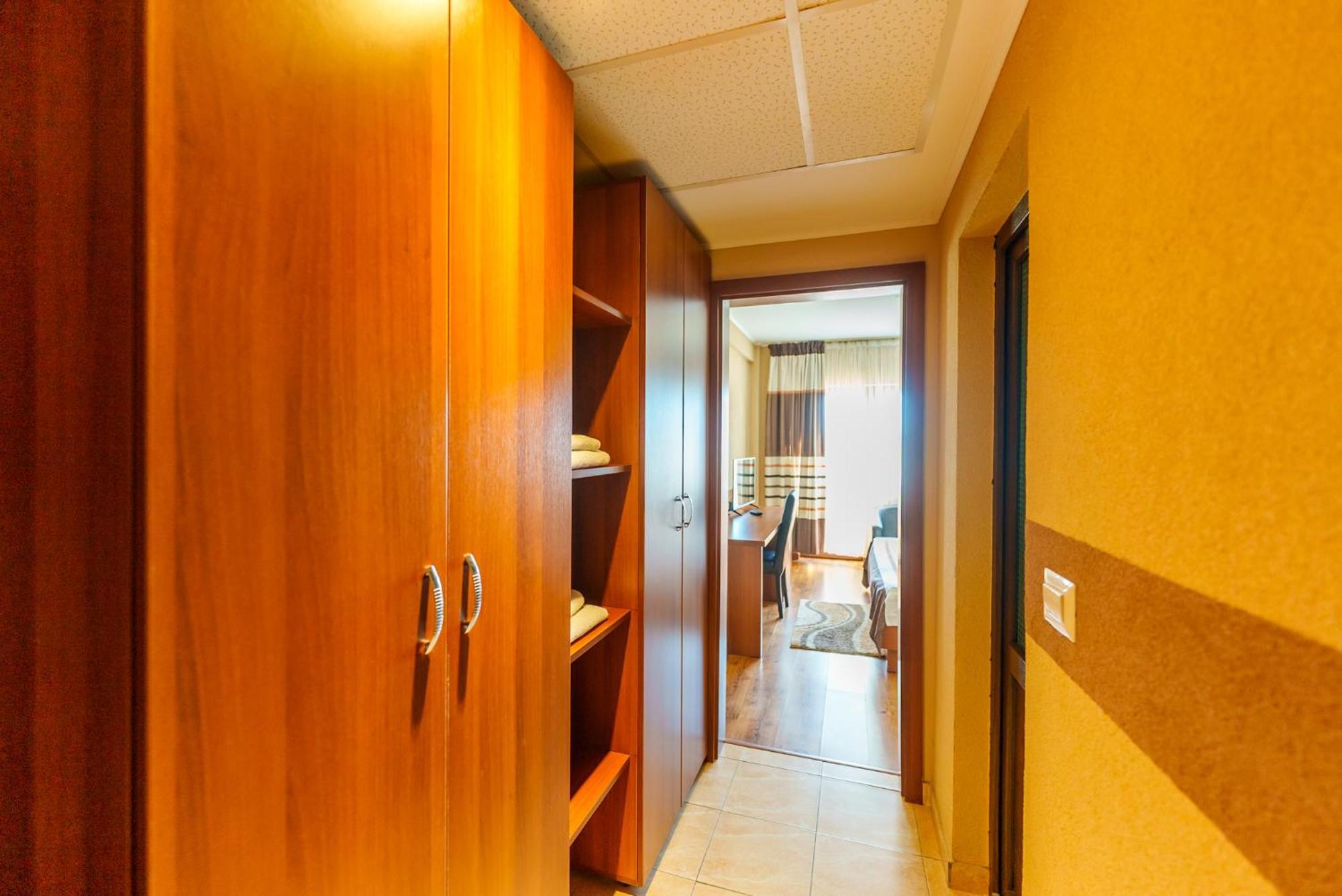 Hotel Crisana Arad Luaran gambar